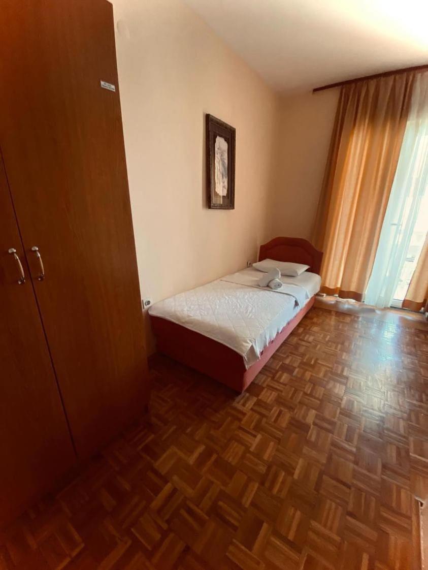 Apartments Dunja Свети-Стефан Экстерьер фото
