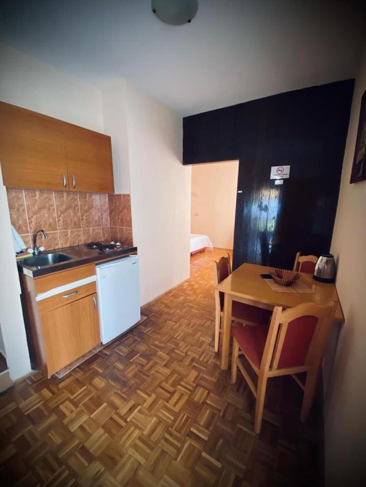 Apartments Dunja Свети-Стефан Экстерьер фото
