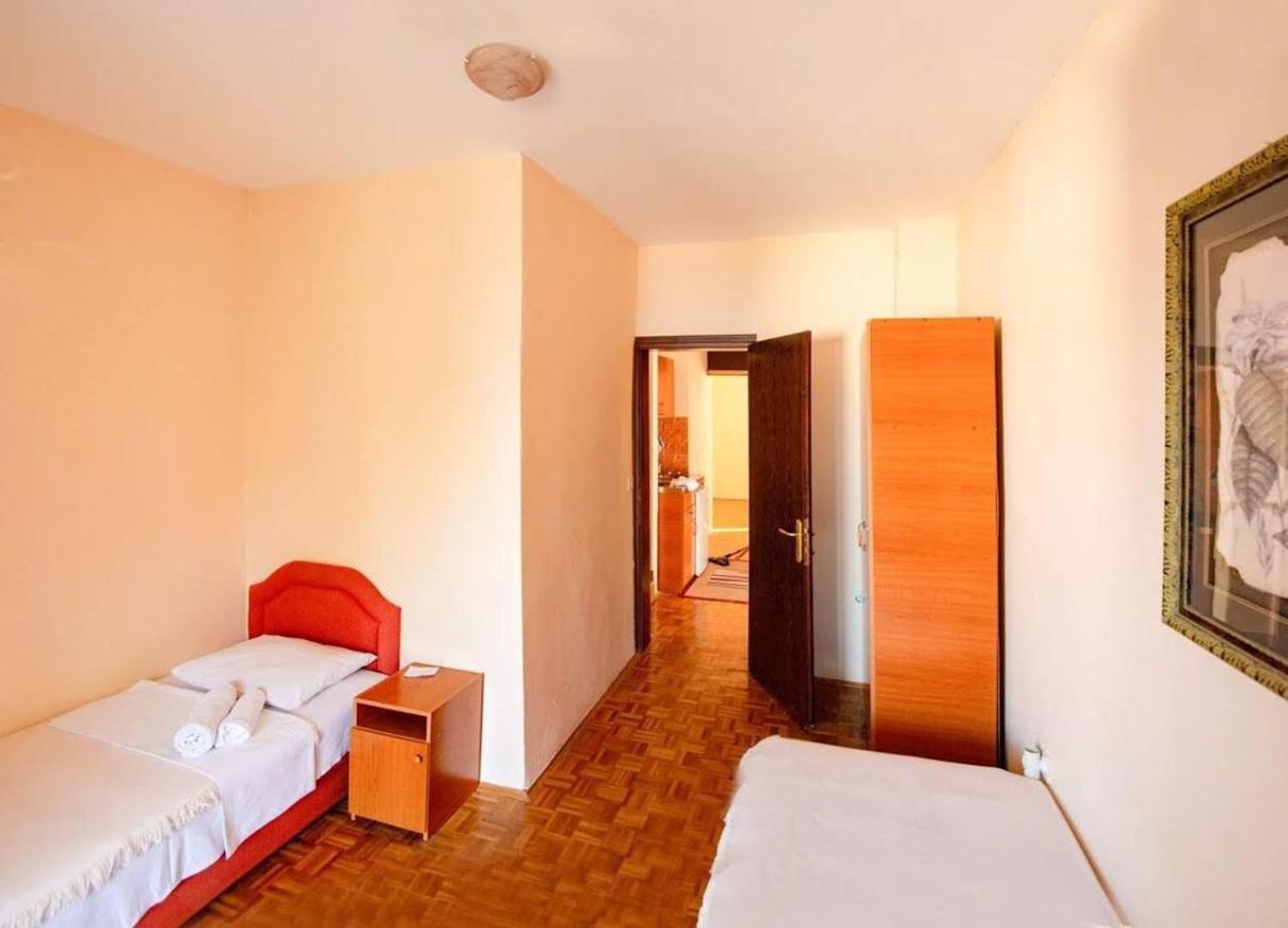 Apartments Dunja Свети-Стефан Экстерьер фото