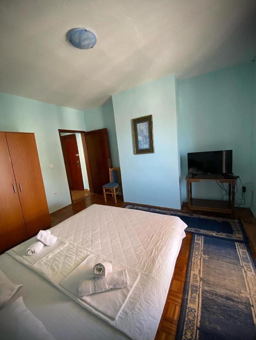 Apartments Dunja Свети-Стефан Экстерьер фото
