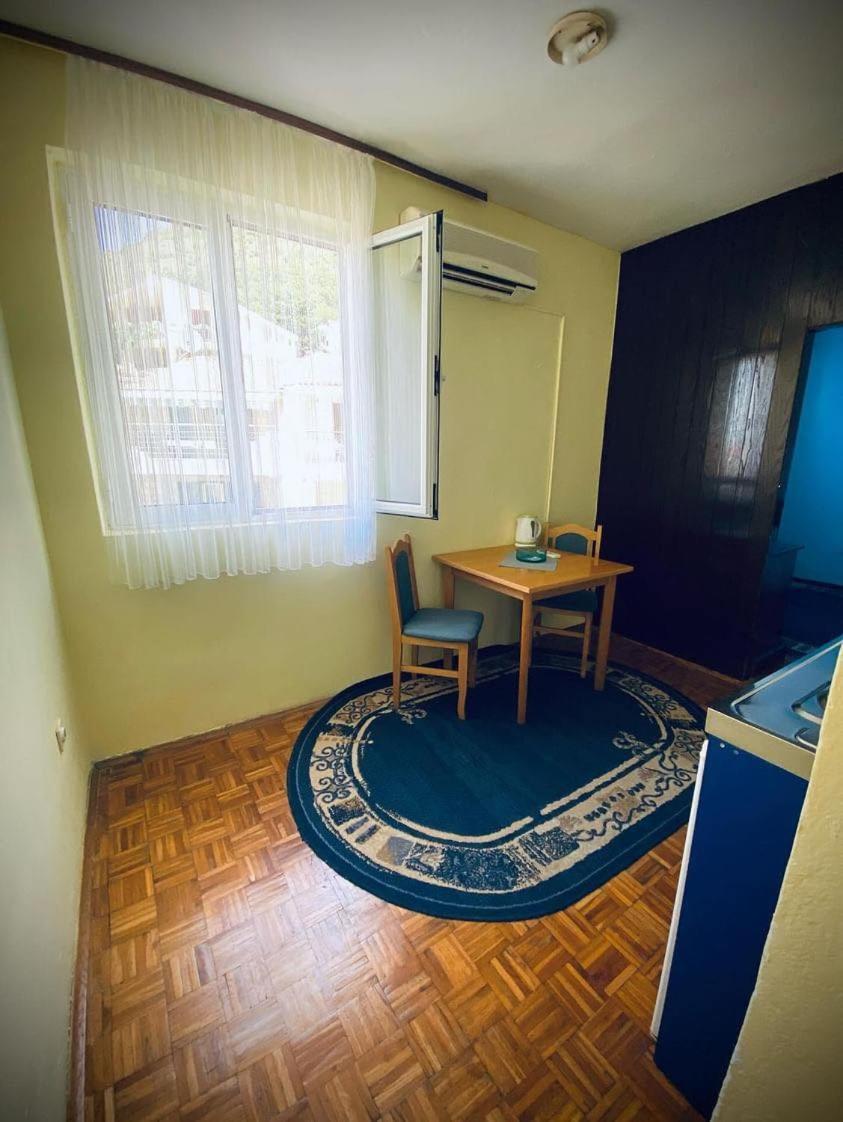 Apartments Dunja Свети-Стефан Экстерьер фото