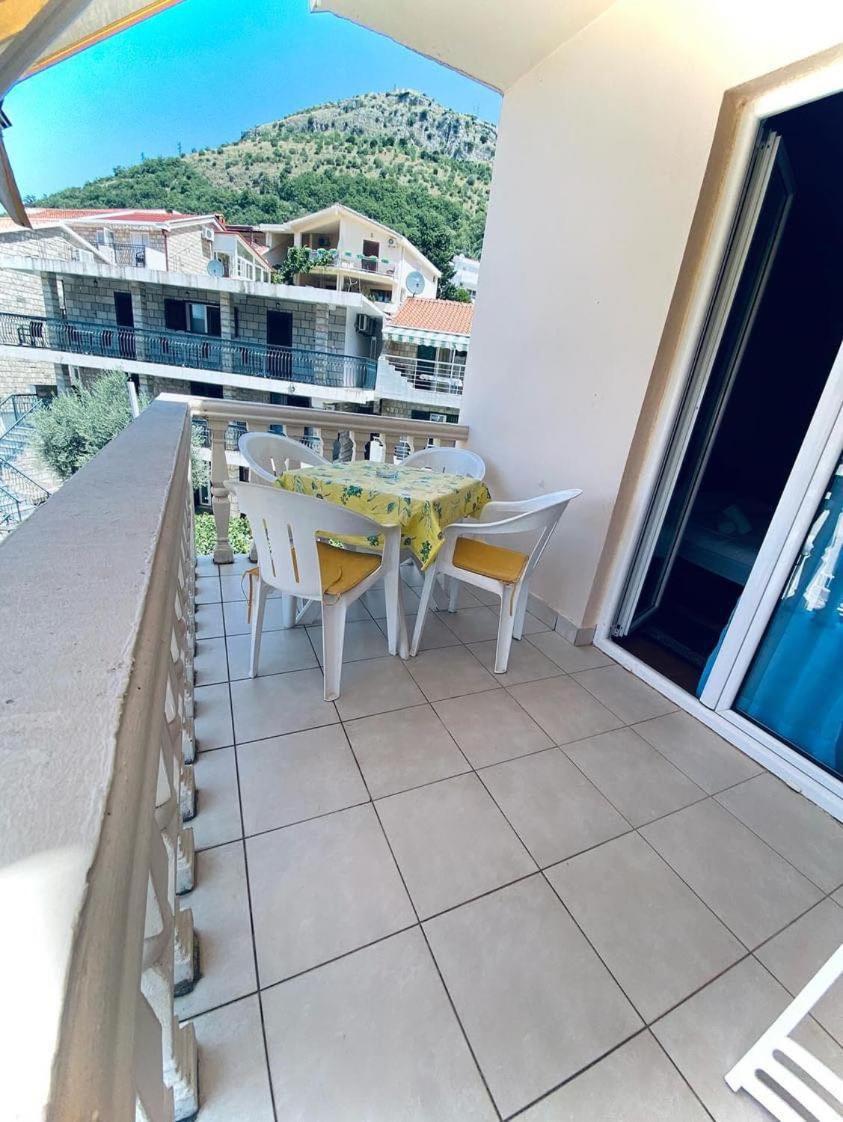 Apartments Dunja Свети-Стефан Экстерьер фото